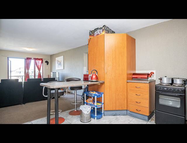 2 BEDROOM APARTMENT FOR SALE IN MONTCLAIR